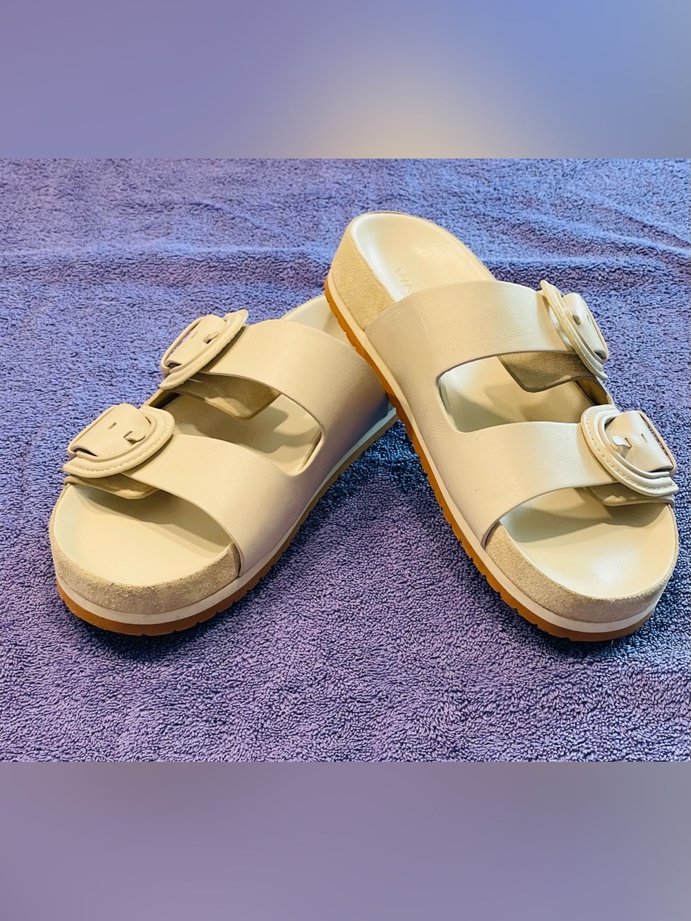 Vince Glyn Leather Double Buckle Slide Cream Sandals | Size 8.5